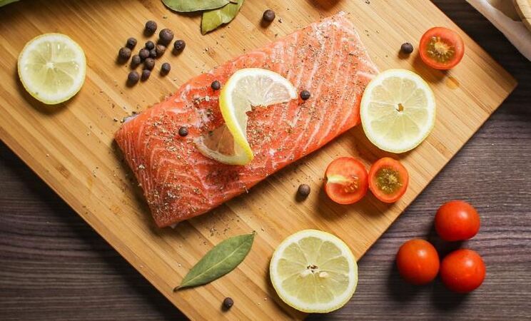 السمك بالخضروات لفقدان الوزن عند اتباع نظام غذائي